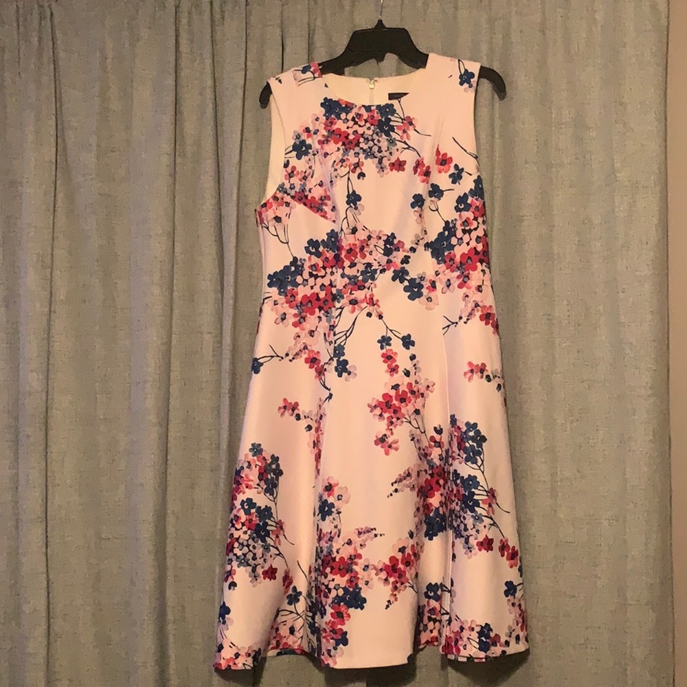 Tommy Hillfiger, White flowered dress, 12